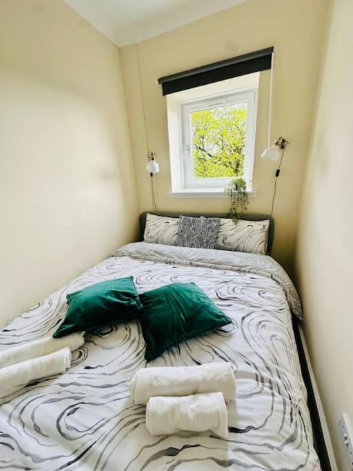 Dumbarton Cosy Home, Loch Lomond Экстерьер фото