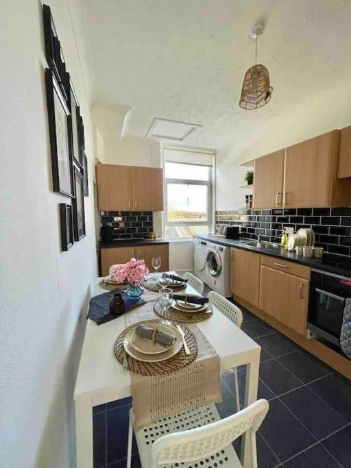 Dumbarton Cosy Home, Loch Lomond Экстерьер фото