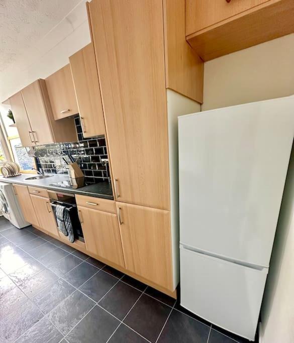 Dumbarton Cosy Home, Loch Lomond Экстерьер фото