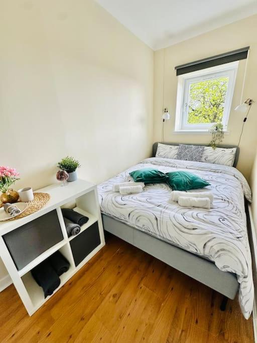 Dumbarton Cosy Home, Loch Lomond Экстерьер фото