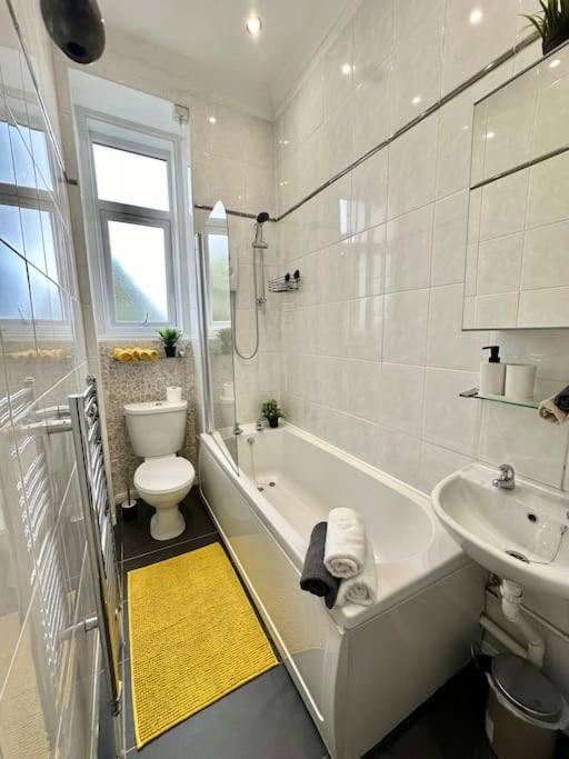 Dumbarton Cosy Home, Loch Lomond Экстерьер фото