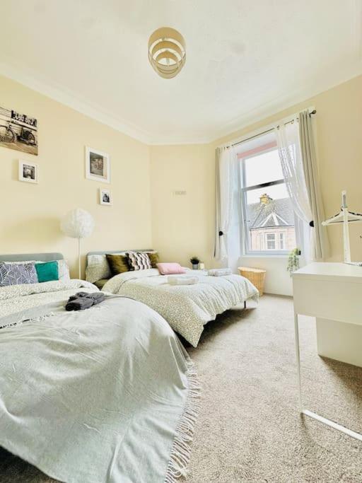 Dumbarton Cosy Home, Loch Lomond Экстерьер фото